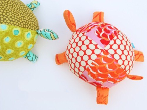 DIY-Spielzeug für Kinder und Erwachsene. Wie man aus Schrottmaterialien Muster für Anfänger herstellt
