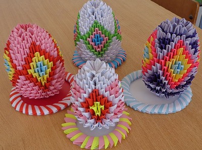 Origami aus Papier mit Ihren eigenen Händen. Einfache und einfachste Anweisungen für Anfänger, Schritt-für-Schritt-Implementierungsschemata, Fotos, Video-Tutorials