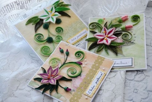 DIY-Papierpostkarte. Scrapbooking-Meisterkurse Schritt für Schritt mit Fotos