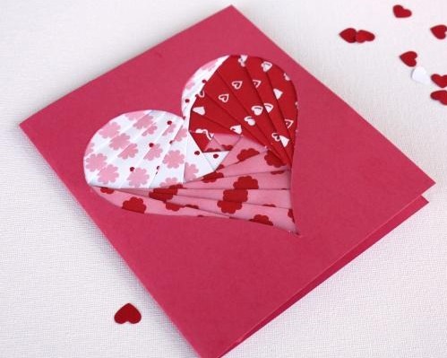 DIY-Papierpostkarte. Scrapbooking-Meisterkurse Schritt für Schritt mit Fotos