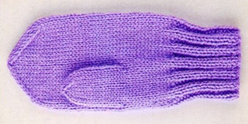 Modelli per lavorare a maglia i guanti. Masterclass, diagrammi con descrizioni di modelli semplici e belli per principianti