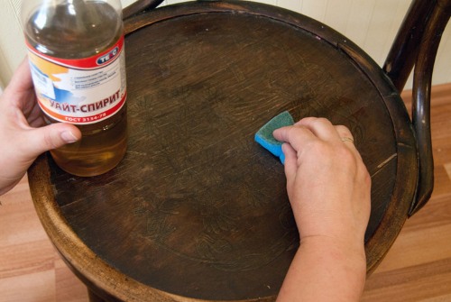 Decoupage. Masterclass per principianti passo dopo passo con foto: da tovaglioli su bottiglia, scatola, piatto, sedia, su legno, da carta da parati, fotografia, guscio d'uovo