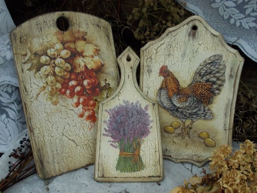 Decoupage. Masterclass per principianti passo dopo passo con foto: da tovaglioli su bottiglia, scatola, piatto, sedia, su legno, da carta da parati, fotografia, guscio d'uovo