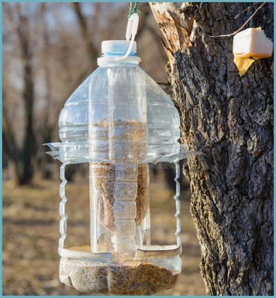 DIY-Vogelhäuschen aus einer Plastikflasche. Meisterkurs mit Schritt-für-Schritt-Fotos, für den Kindergarten oder auf dem Gelände