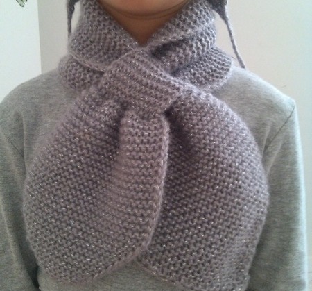 So stricken Sie einen Schal für ein Kind: einen Jungen und ein Mädchen. Schemata mit Beschreibungen, Mustern, Schritt-für-Schritt-Strickanleitungen für Anfänger