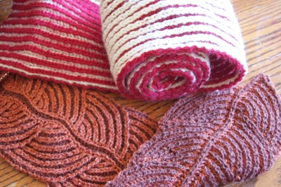 Wie man für Anfänger einen Schal mit Stricknadeln strickt. Schritt-für-Schritt-Meisterkurse mit Beschreibungen und Diagrammen für Frauen