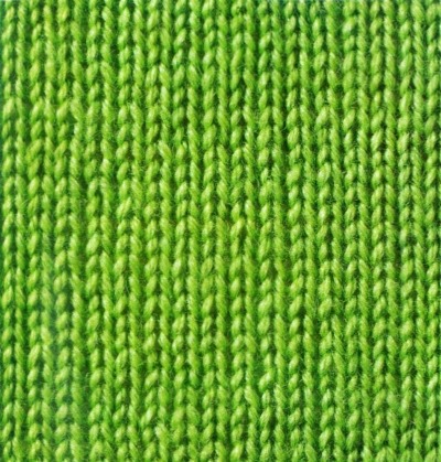 Übergroßer Pullover mit Stricknadeln mit Beschreibung: Englisches Gummiband, Krausrippen, Mohair. Modische Modelle für Frauen, Männer, Schemata
