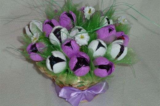 Sträuße aus Süßigkeiten und handgefertigten Blumen. Schritt-für-Schritt-Meisterkurs für Anfänger, Fotoanleitung