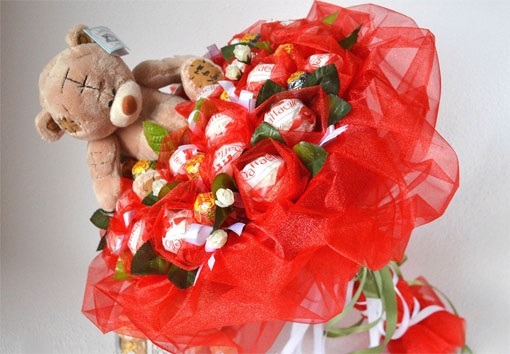 Sträuße aus Süßigkeiten und handgefertigten Blumen. Schritt-für-Schritt-Meisterkurs für Anfänger, Fotoanleitung