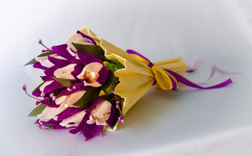 Sträuße aus Süßigkeiten und handgefertigten Blumen. Schritt-für-Schritt-Meisterkurs für Anfänger, Fotoanleitung