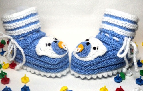 Gestrickte Babyschuhe für Neugeborene. Muster und Beschreibungen, Größen ohne Nähte, wie man Socken strickt, Turnschuhe