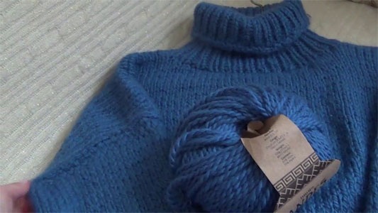 Herrenpullover gestrickt. Strickanleitung, Diagramme, Fotos, Schritt-für-Schritt-Beschreibung für Anfänger. Mit Ornament, Hirsch, Zöpfen, Kapuze, Raglanpullover