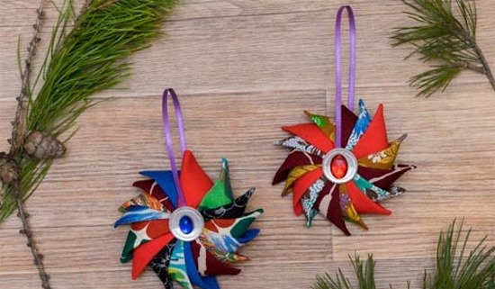 DIY-Christbaumschmuck aus Watte, Filz, Pappmaché, Papier, Perlen, Häkeln. Meisterklasse