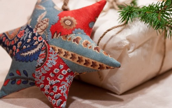 DIY-Christbaumschmuck aus Watte, Filz, Pappmaché, Papier, Perlen, Häkeln. Meisterklasse