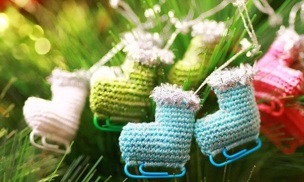 DIY-Christbaumschmuck aus Watte, Filz, Pappmaché, Papier, Perlen, Häkeln. Meisterklasse