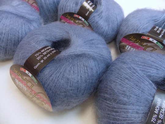 Häkelschal. Stricken lernen, Strickmuster für Anfänger. Kinderneuheiten für Jungen, Mädchen