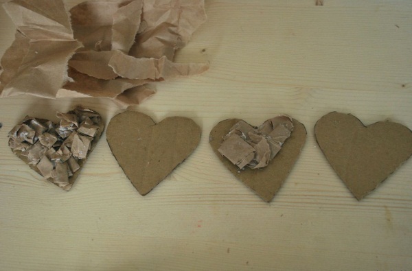 Papiermache. Meisterkurs für Anfänger. Wie man Kunsthandwerk macht