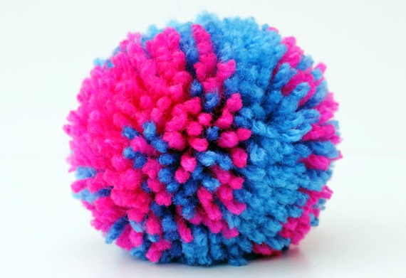 So machen Sie einen Pompon aus Garn. Schritt-für-Schritt-Anleitung mit Fotos, Videos