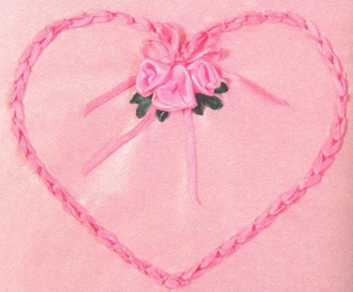 Sticken mit Bändern für Anfänger. Schritt-für-Schritt-Lektionen: Gemälde, Blumen