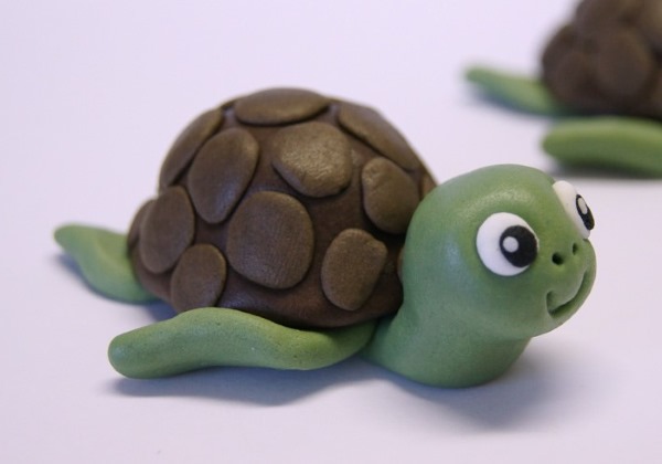 Plastilin Basteln 1. Klasse Schritt für Schritt. Schritt-für-Schritt-Modellierungstechnologie, Fotopräsentation