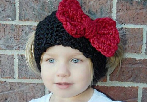 Gehäkeltes Stirnband für Damen und Mädchen. Modelle mit Strickbeschreibung
