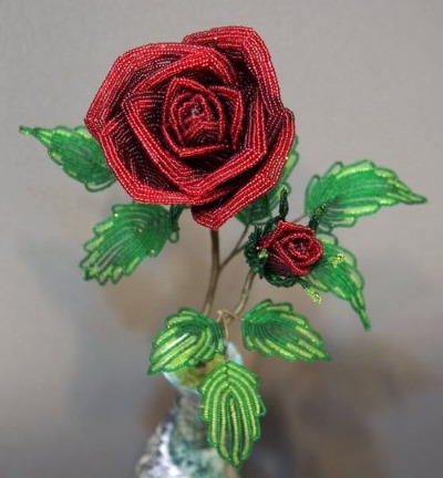 Perlenstickerei für Anfänger, Schritt für Schritt mit Fotos und Diagrammen. Blumen, Armbänder, Tiere