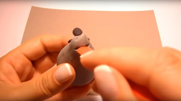 Come realizzare un riccio con la plastilina e i semi passo dopo passo, con le tue mani. Applicazione artigianale, foto, tutorial video