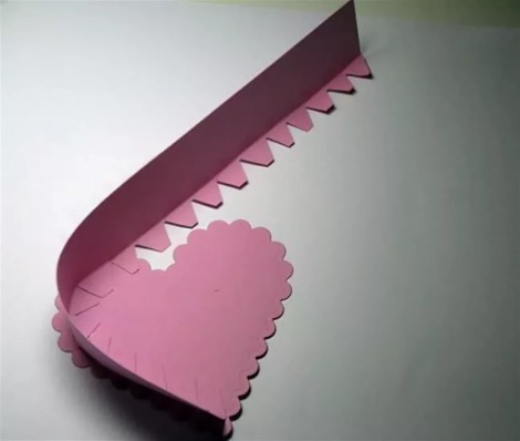 Wie man eine Schachtel aus Papier, Pappe, ohne Kleber mit Deckel, eine Überraschung macht
