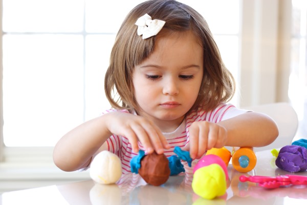 Lavoretti da fare a casa con un bambino di 5 anni. Foto