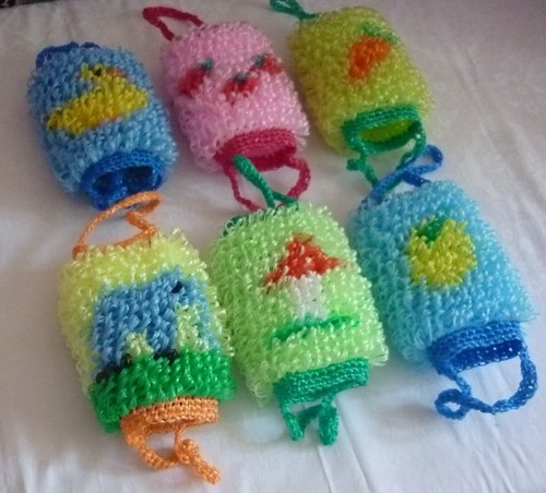 Schritt-für-Schritt-Anleitung zum Häkeln für Anfänger. Muster und Beschreibungen: Babyschuhe, Servietten, Waschlappen, Schal