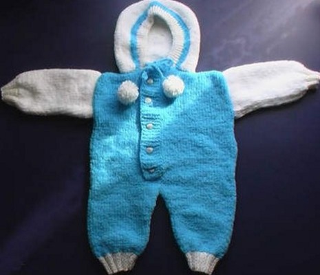 Gestrickter Overall für Neugeborene. Schemata und Beschreibungen, neue Modelle