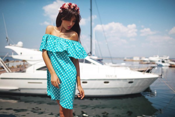 Nähen Sie mit Ihren eigenen Händen ein Sommerkleid für eine Frau. Muster für Anfänger