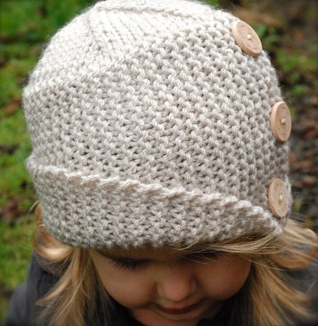Stricken für Mädchen. Modische Modelle, Muster mit Beschreibungen von Strickwaren