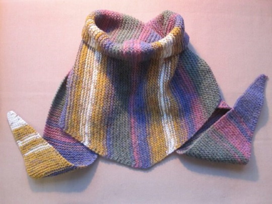 So stricken Sie einen Baktus mit Stricknadeln. Muster und Beschreibung von durchbrochenem Schal, Schal, Kinderschal-Snood
