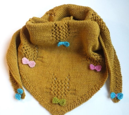 So stricken Sie einen Baktus mit Stricknadeln. Muster und Beschreibung von durchbrochenem Schal, Schal, Kinderschal-Snood