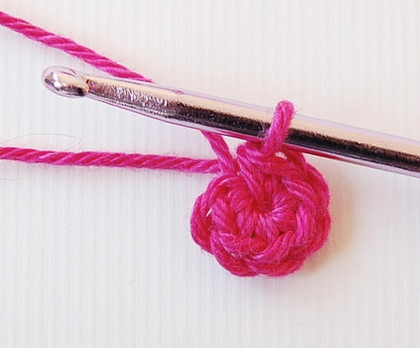 Häkeln Sie Babydecken. Strickmuster und Beschreibungen für Anfänger