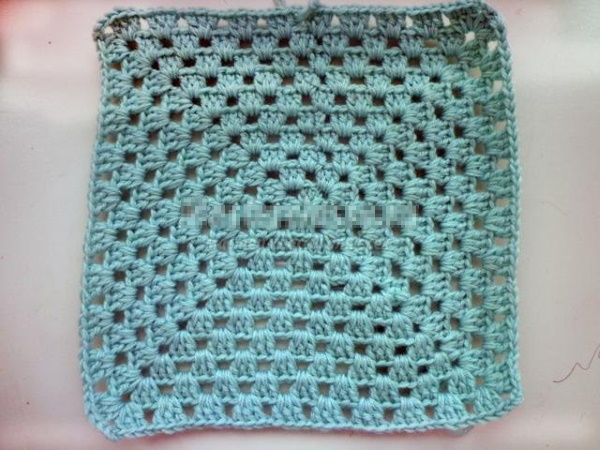 Häkeln Sie Babydecken. Strickmuster und Beschreibungen für Anfänger