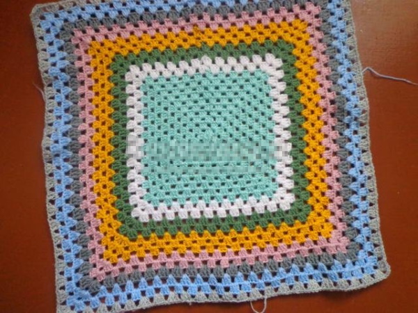 Häkeln Sie Babydecken. Strickmuster und Beschreibungen für Anfänger