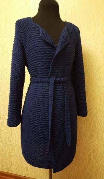 Strickjacke im Krausstich mit Stricknadeln. Schemata und Schritt-für-Schritt-Beschreibung für Anfänger