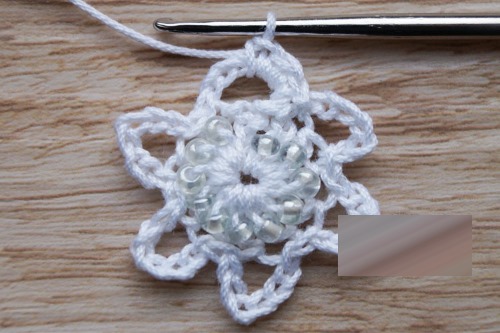 Schneeflocken häkeln. Schemata und Beschreibungen für Anfänger. Video-Tutorials