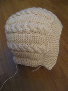 So stricken Sie eine Haube mit Stricknadeln für Frauen und Mädchen. Schemata, neue Modelle