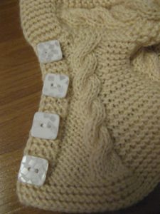 So stricken Sie eine Haube mit Stricknadeln für Frauen und Mädchen. Schemata, neue Modelle