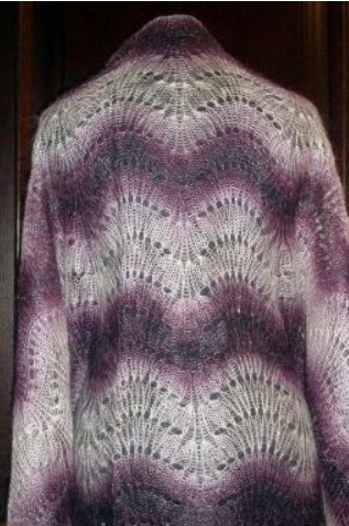 Schal mit Stricknadeln. Schema und Beschreibung, ungewöhnliche Modelle: Holden, gefrorene Blätter, tanzende Schmetterlinge