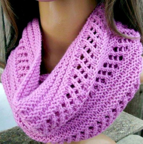 Mit Nadeln gestrickte durchbrochene Schals. Schemata und Beschreibung für Anfänger