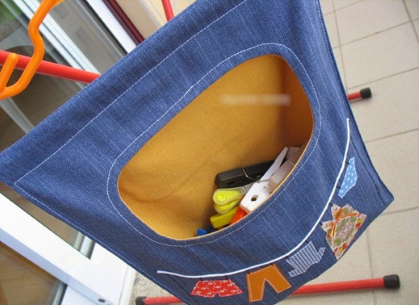 Jeanstaschen aus alten Jeans. Meisterklasse, wie man es selbst macht, Foto
