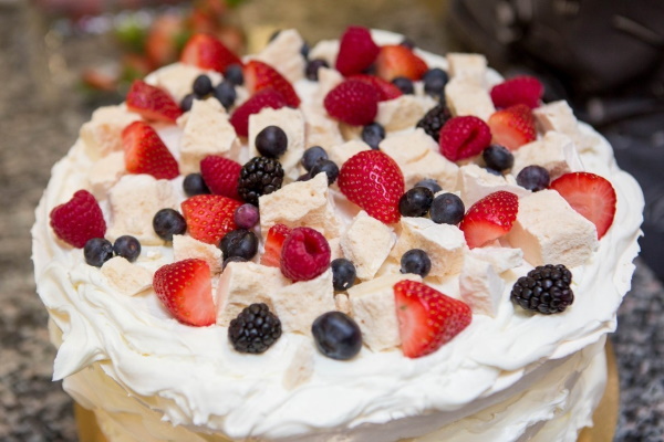 So dekorieren Sie einen Kuchen für den Geburtstag eines Kindes, egal ob Junge oder Mädchen. Fotos, Ideen