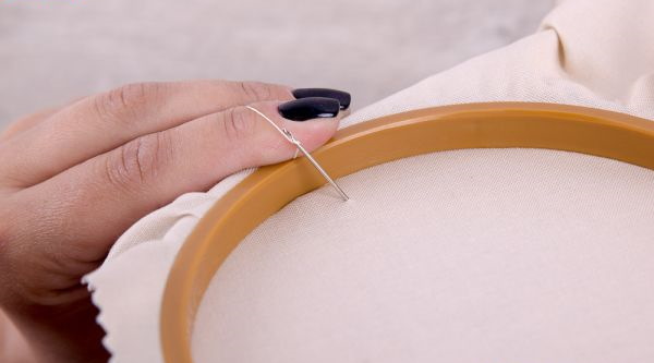 Luneville-Stickerei für Anfänger. Fotos, Diagramme, Ausrüstung, Materialien und Werkzeuge