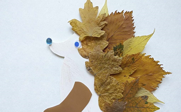 Basteln für den Kindergarten Herbstfantasie aus Naturmaterialien, Gemüse, Kastanien, Zapfen