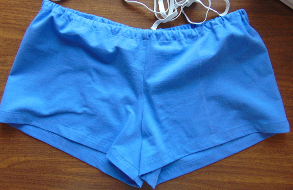 Damenshorts mit eigenen Händen nähen. Schnittmuster, Schritt-für-Schritt-Anleitungen, Größen, Modelle für Anfänger