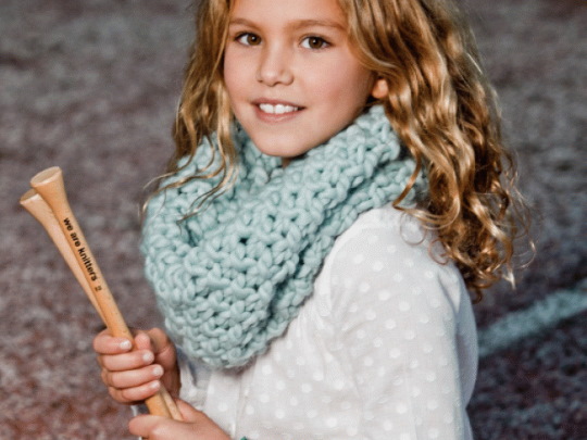So stricken Sie einen Kinder-Snood mit Stricknadeln. Anleitung mit Beschreibung für Anfänger
